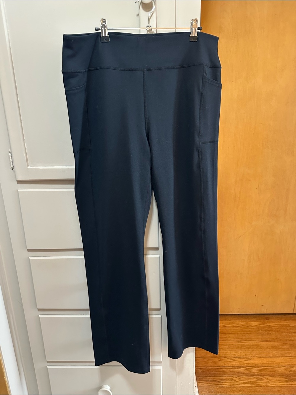 Skechers Women's Black Straight-Leg Pull-On Pants